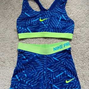 matching nike sports bra/spandex set